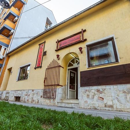 Laufer Hostel Novi Sad Exterior photo