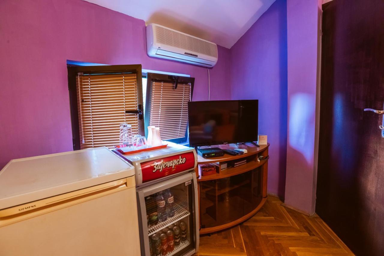 Laufer Hostel Novi Sad Exterior photo